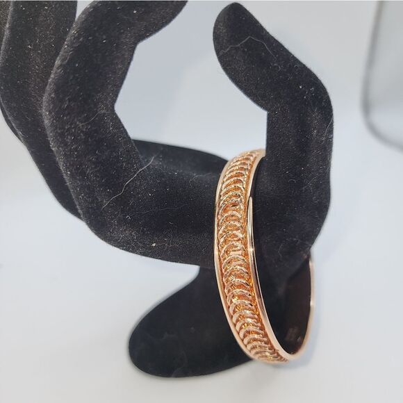 Bronzo Italia Average Diamond Cut Spiral Round Bangle NWOT - Picture 5 of 6
